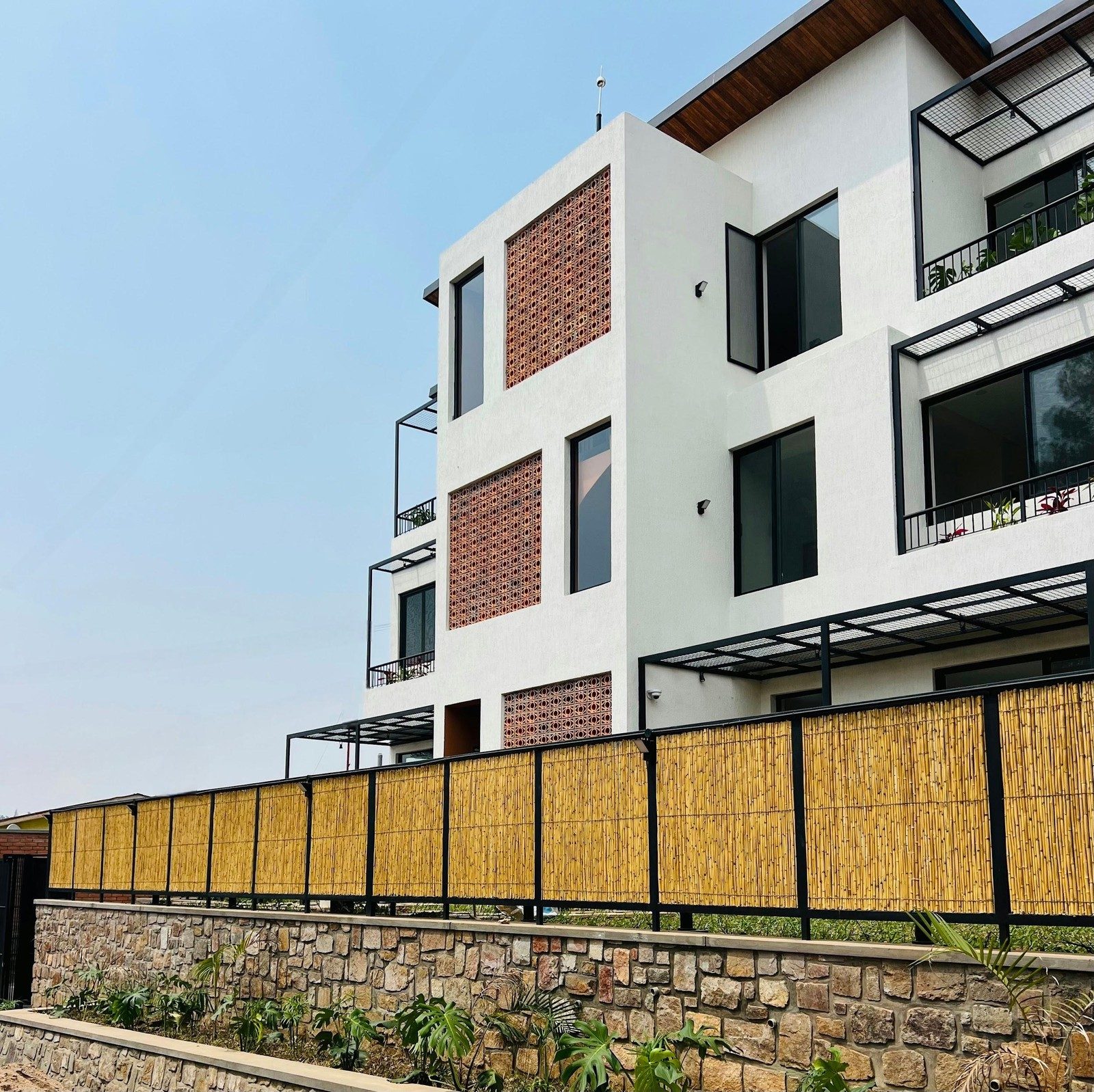 Kona Apartments